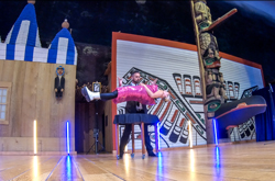 Aaron causes his assistant to levitate on the Grand Hall stage at the Canadian Museum of History for UFCW Canada.